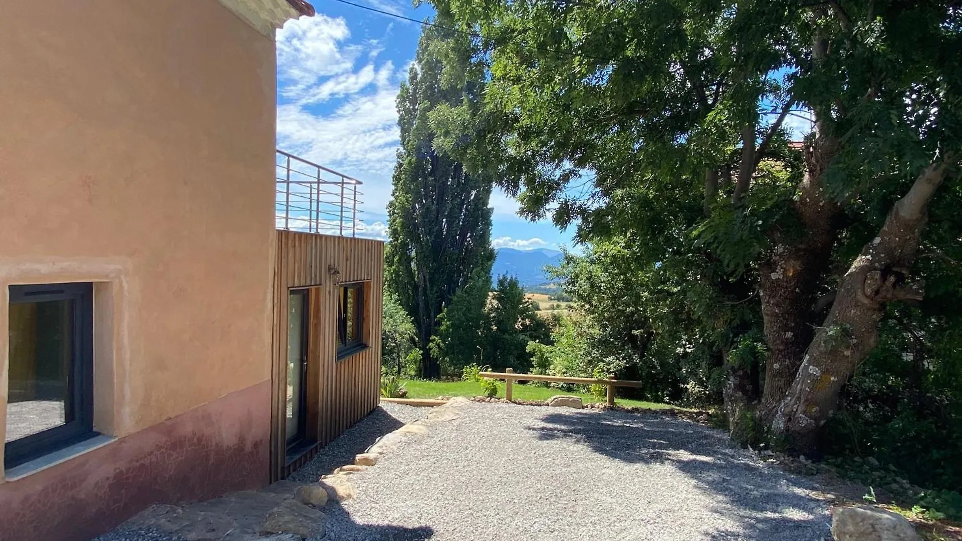 Villa La Petite Maison Basse Correo à La Freissinouse 0*,